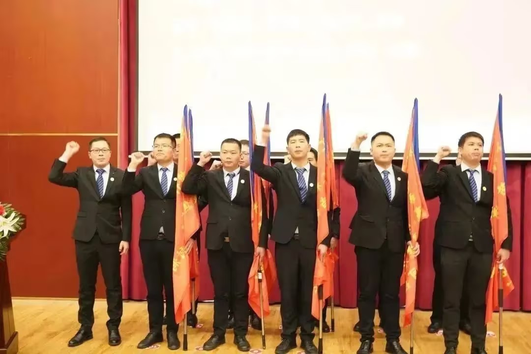 b8b3d41a-f102-43e5-8c65-1ab9f79c353a.jpg